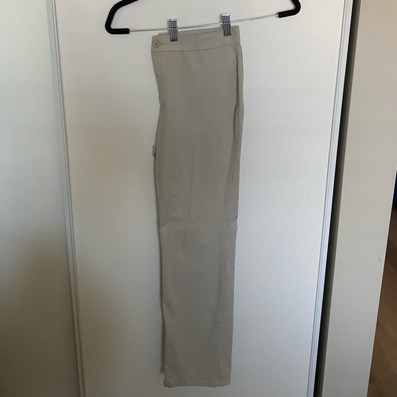 Thrifted low waisted beige/tan pants - Picture 3 of 4